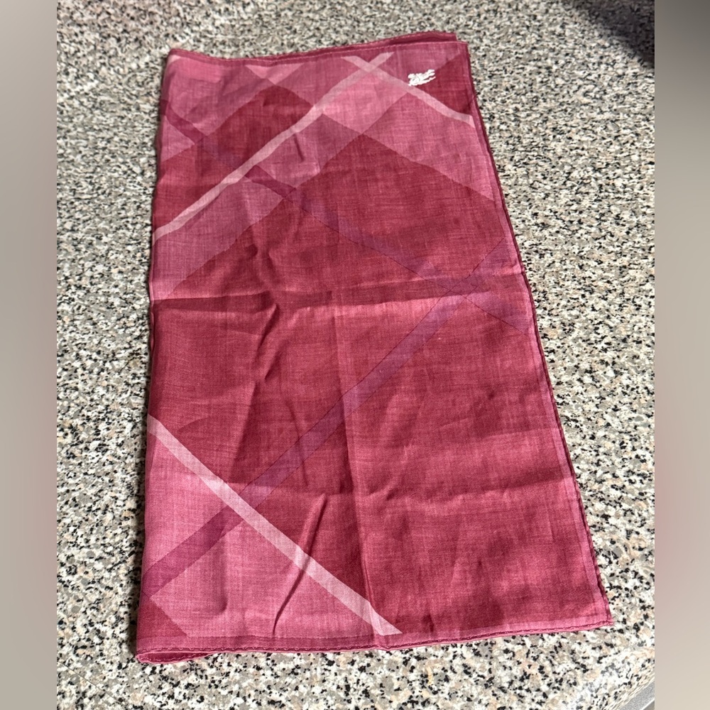 Burberry handkerchief NWOT - Picture 5 of 8